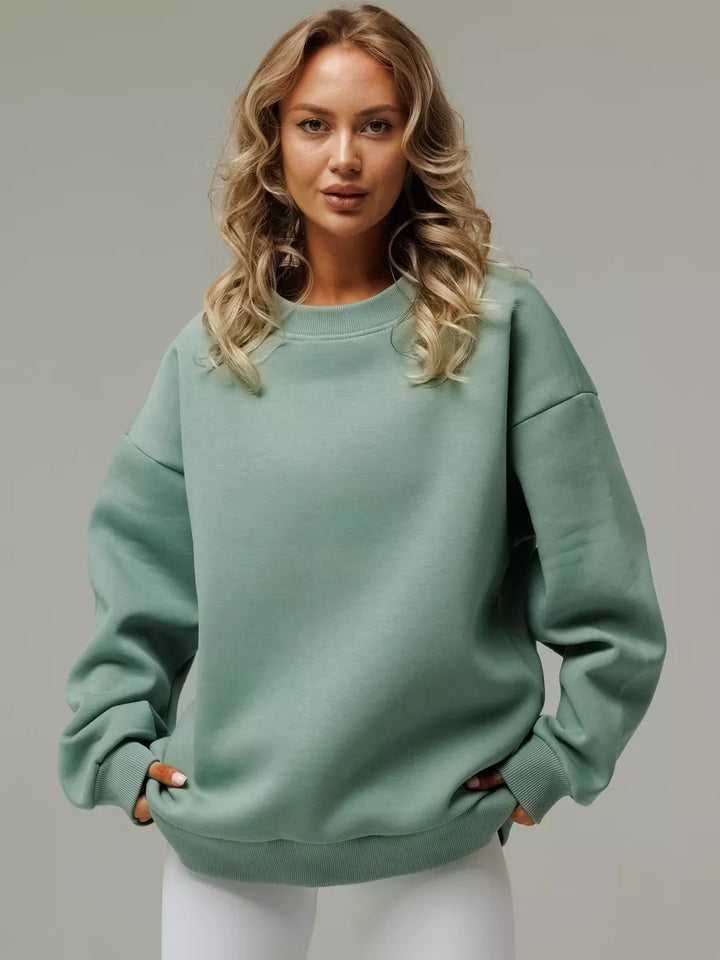 Kvinnors avslappnad sweatshirt med breda axlar och mjukt foder Mirla-Eva Jonsson