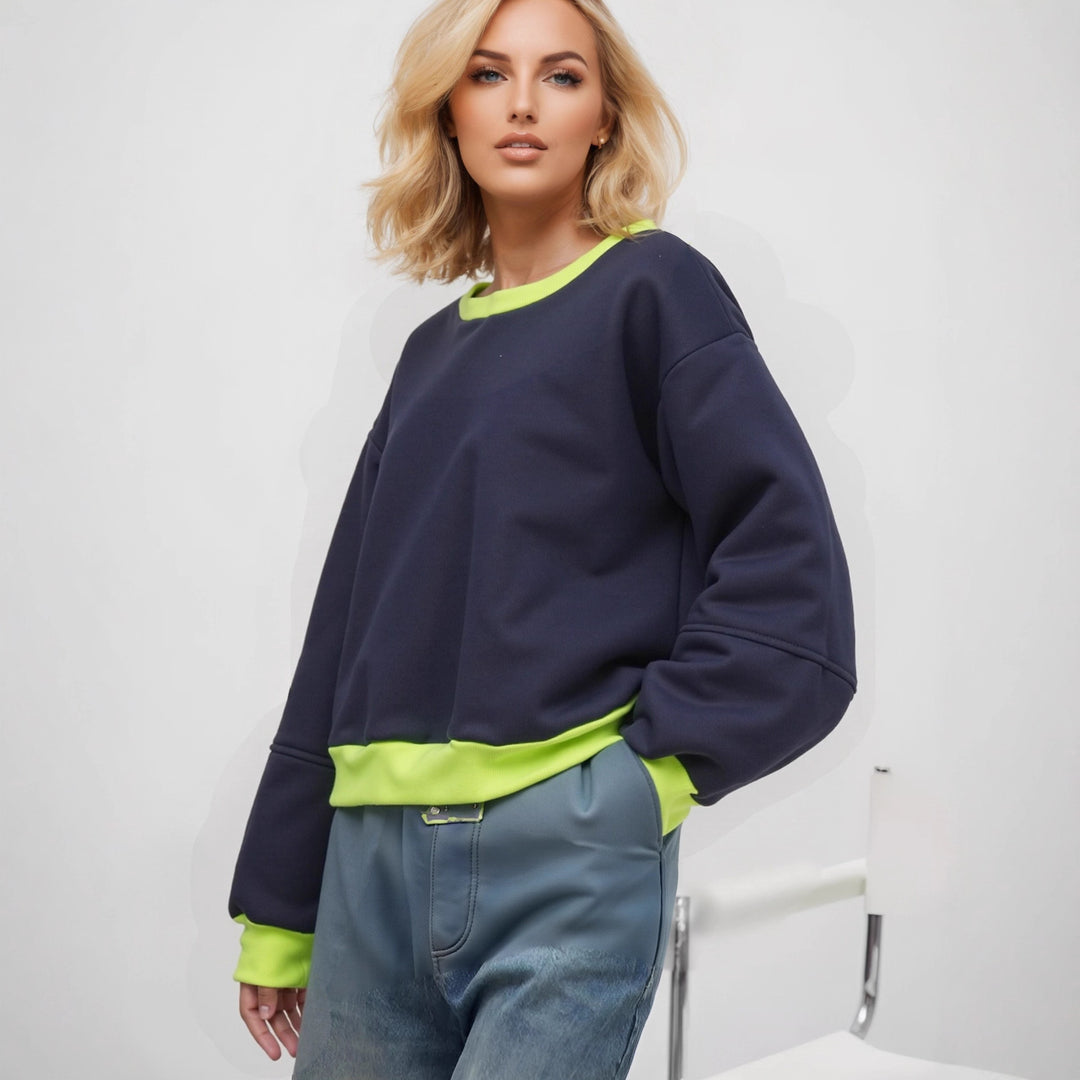 Kvinnors avslappnad sweatshirt med kontrasterande mudd och modern skärning Mirla-Eva Jonsson