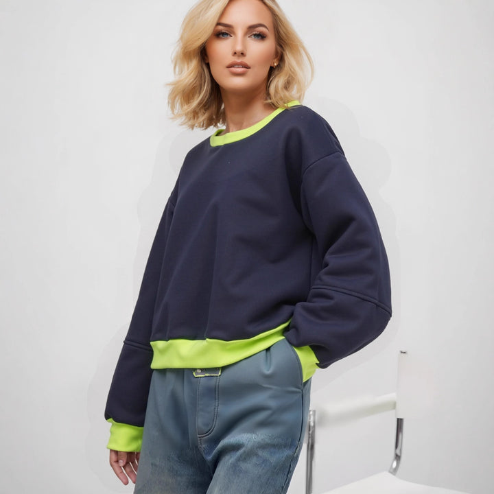 Kvinnors avslappnad sweatshirt med kontrasterande mudd och modern skärning Mirla-Eva Jonsson