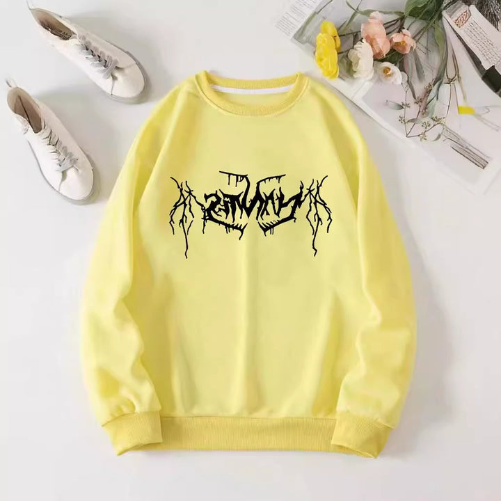 Kvinnors avslappnad sweatshirt med modern grafisk design Mirla-Eva Jonsson