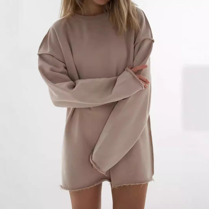 Kvinnors avslappnad sweatshirt med oversized passform och rullade ärmar Mirla-Eva Jonsson