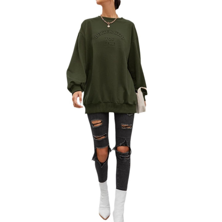 Kvinnors avslappnad sweatshirt med prägling lettering Mirla-Eva Jonsson