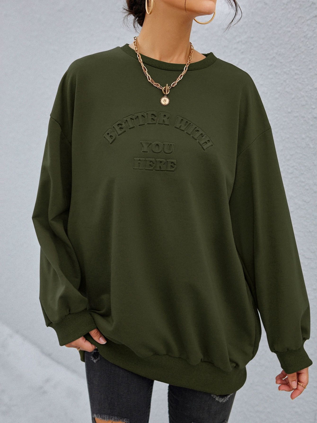 Kvinnors avslappnad sweatshirt med prägling lettering Mirla-Eva Jonsson