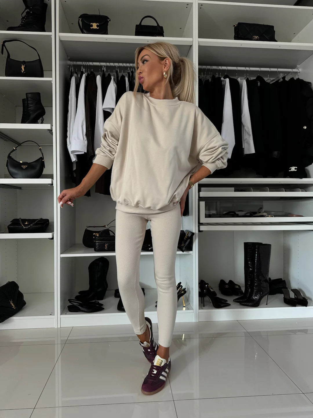 Kvinnors avslappnad sweatshirt och avslappnade leggings Mirla-Eva Jonsson