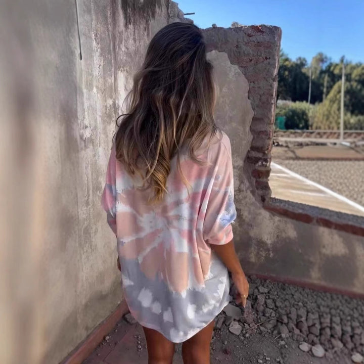 Kvinnors avslappnad tie-dye sweatshirt med V-hals och sänkta axlar Mirla-Eva Jonsson