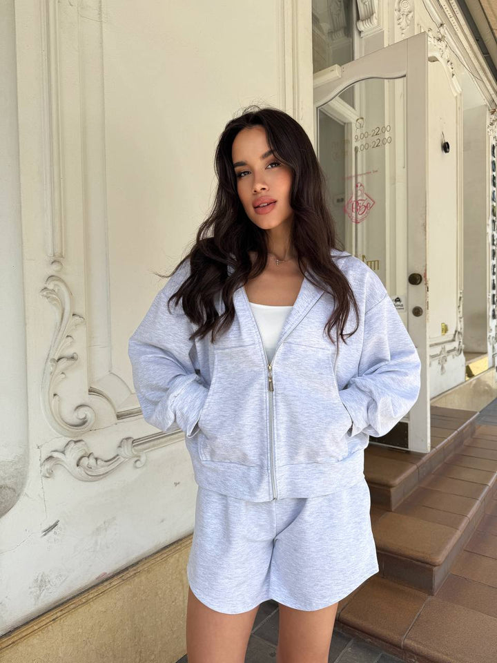 Kvinnors avslappnad zip hoodie och shorts set Mirla-Eva Jonsson