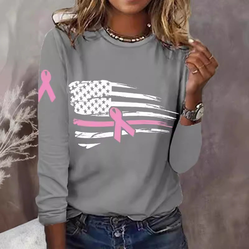Kvinnors avslappnade T-shirt med kreativt flagg- och bågdesign Mirla-Eva Jonsson