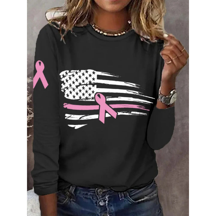 Kvinnors avslappnade T-shirt med kreativt flagg- och bågdesign Mirla-Eva Jonsson