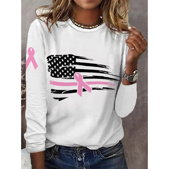 Kvinnors avslappnade T-shirt med kreativt flagg- och bågdesign Mirla-Eva Jonsson