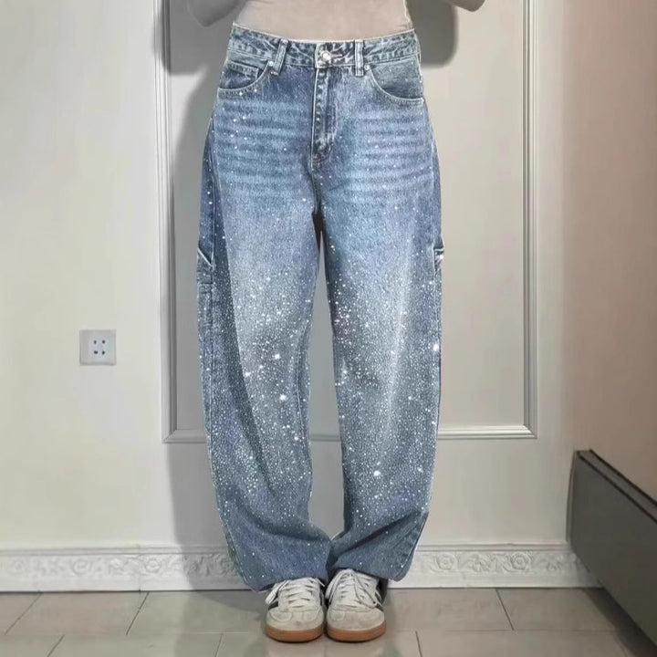 Kvinnors avslappnade baggy jeans med glittrande applikationer Mirla-Eva Jonsson