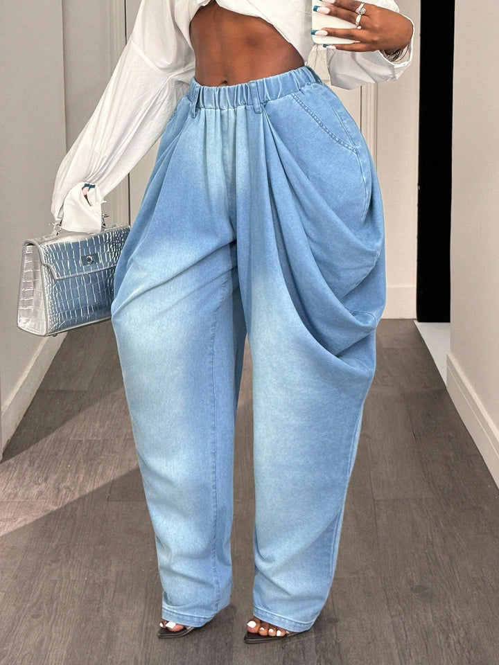 Kvinnors avslappnade baggy jeans med hög midja och praktiska sidofickor Mirla-Eva Jonsson