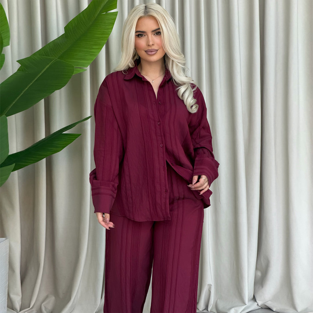 Kvinnors avslappnade blusset med vida byxor Mirla-Eva Jonsson