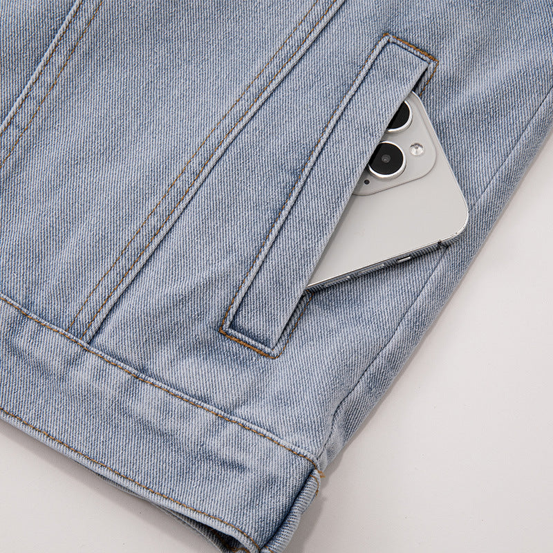 Kvinnors avslappnade denimjacka i modern oversize-snitt med bröstfickor Mirla-Eva Jonsson