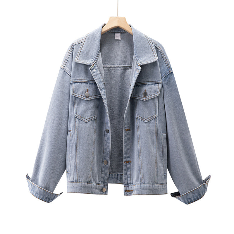 Kvinnors avslappnade denimjacka i modern oversize-snitt med bröstfickor Mirla-Eva Jonsson