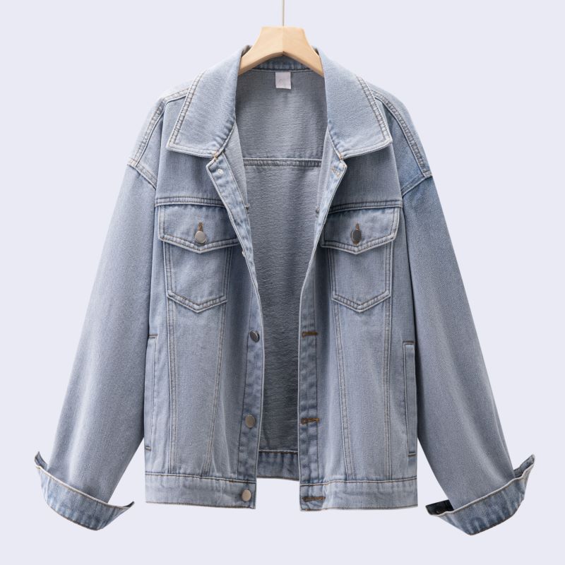 Kvinnors avslappnade denimjacka i modern oversize-snitt med bröstfickor Mirla-Eva Jonsson