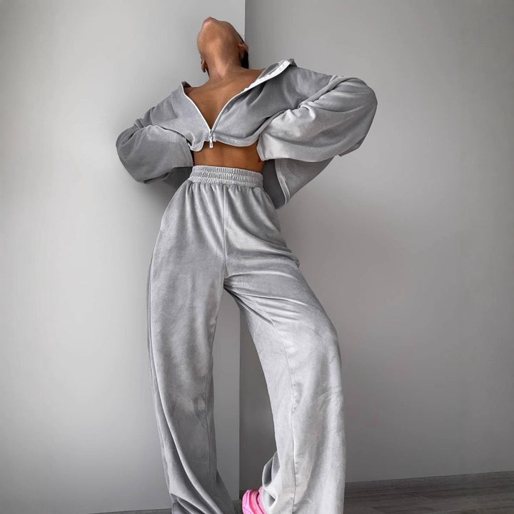 Kvinnors avslappnade fleece-set med hög krage, dragkedja och vida ben Mirla-Eva Jonsson