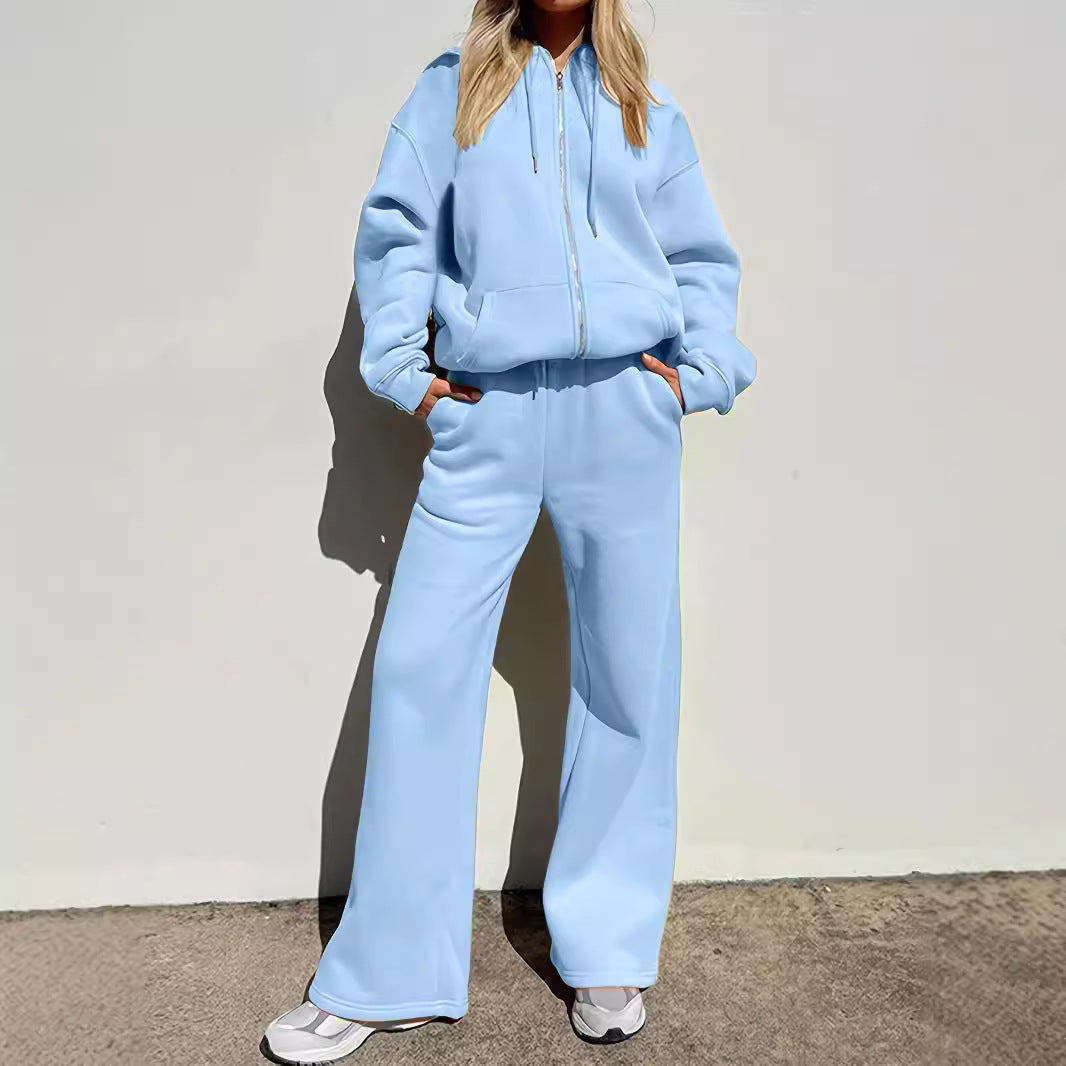 Kvinnors avslappnade fritids-set med modern oversized hoodie och lösa byxor Stil Mirla-Eva Jonsson