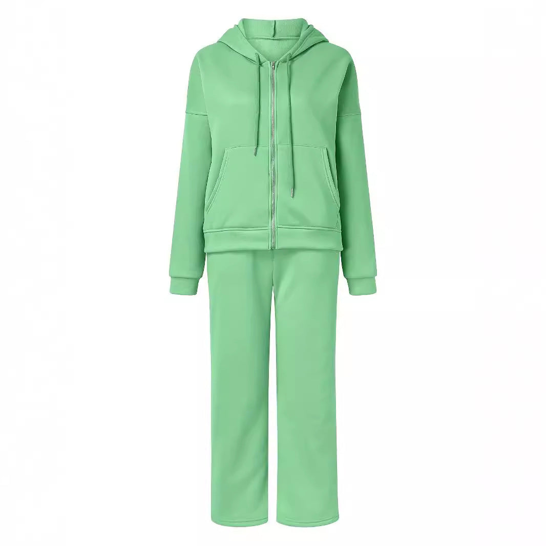 Kvinnors avslappnade fritids-set med modern oversized hoodie och lösa byxor Stil Mirla-Eva Jonsson