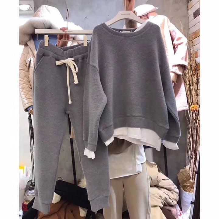 Kvinnors avslappnade fritids sportset med oversized tröja och avslappnade joggers Mirla-Eva Jonsson