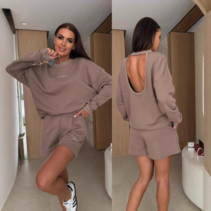 Kvinnors avslappnade fritidsset med oversized sweatshirt och bekväma shorts Mirla-Eva Jonsson