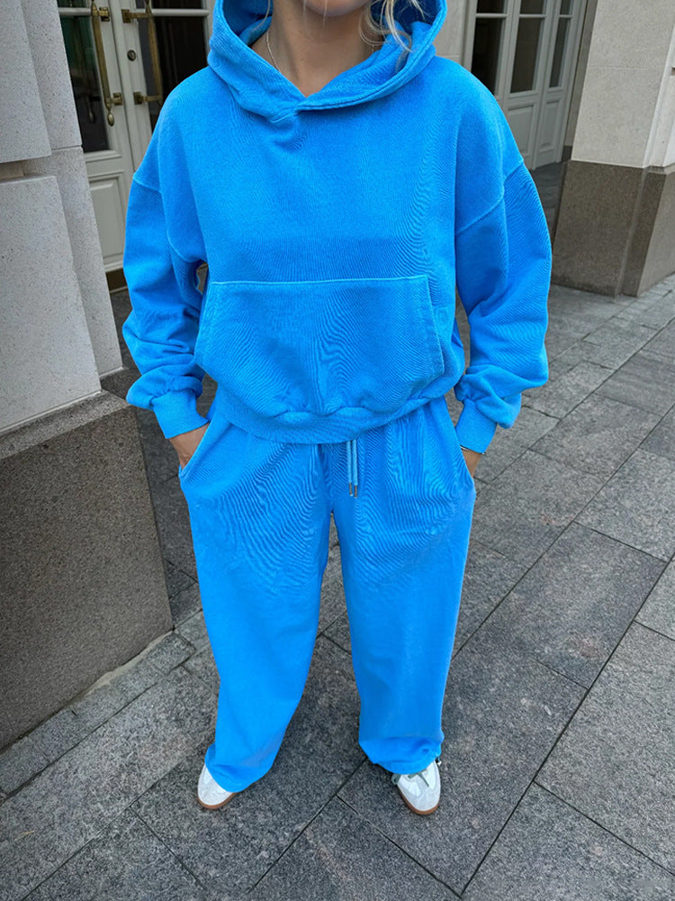 Kvinnors avslappnade hoodie-jacka gjord av mjukt sweatshirt-tyg Mirla-Eva Jonsson