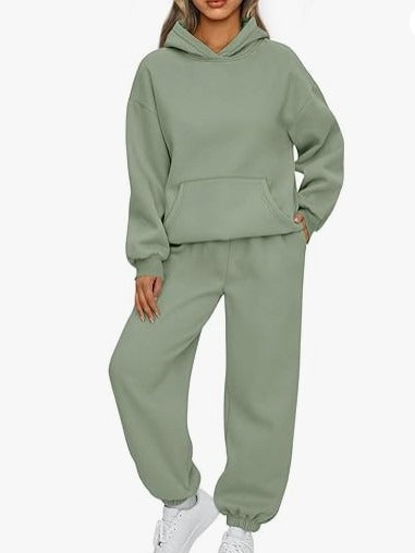 Kvinnors avslappnade hoodie jumpsuit i högkvalitativt sweatmaterial med praktiska fickor Mirla-Eva Jonsson