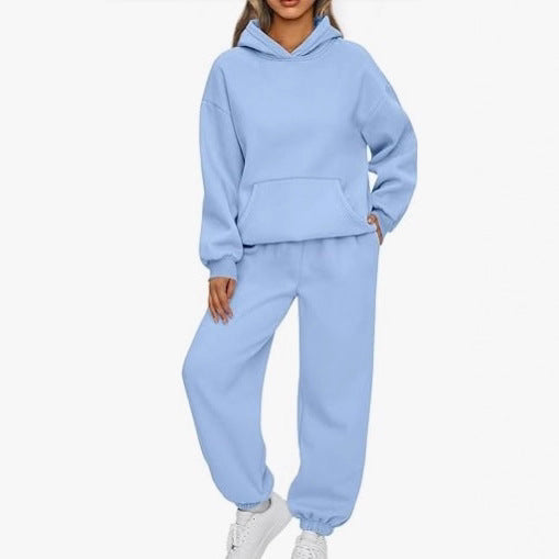 Kvinnors avslappnade hoodie jumpsuit i högkvalitativt sweatmaterial med praktiska fickor Mirla-Eva Jonsson