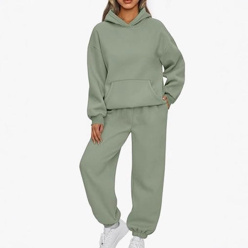 Kvinnors avslappnade hoodie jumpsuit i högkvalitativt sweatmaterial med praktiska fickor Mirla-Eva Jonsson