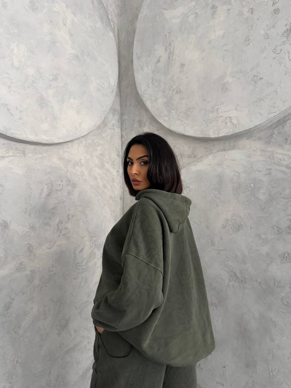 Kvinnors avslappnade hoodie och breda joggbyxor set Mirla-Eva Jonsson