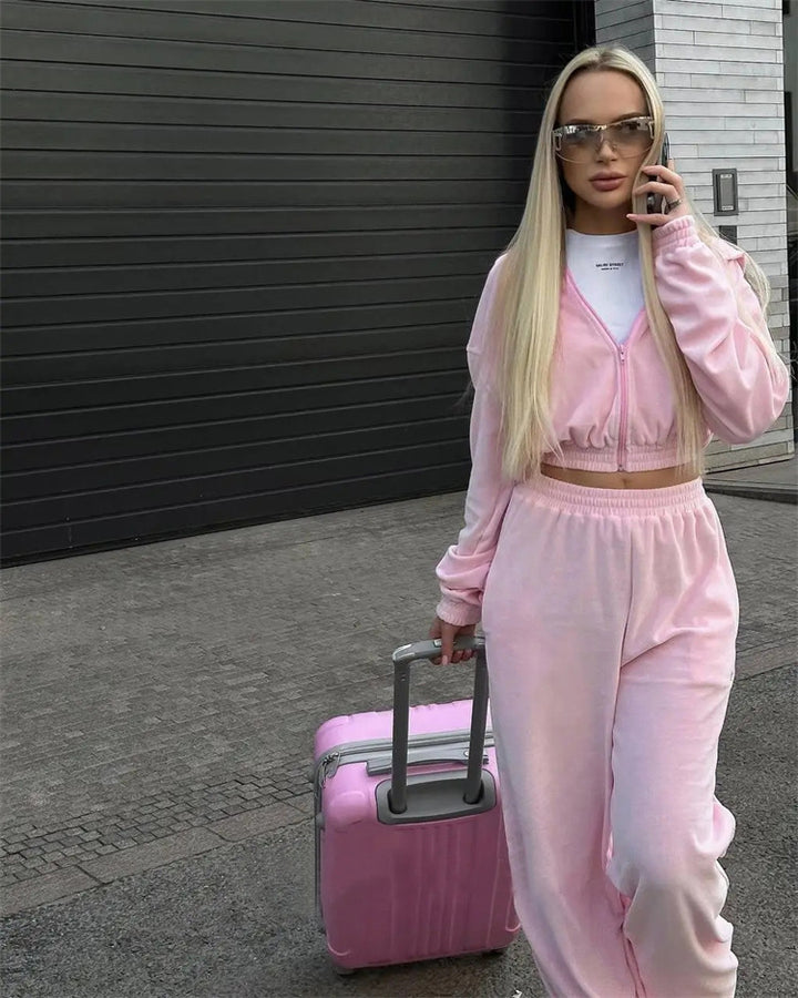 Kvinnors avslappnade hoodie och jogger set i avslappnad passform Mirla-Eva Jonsson
