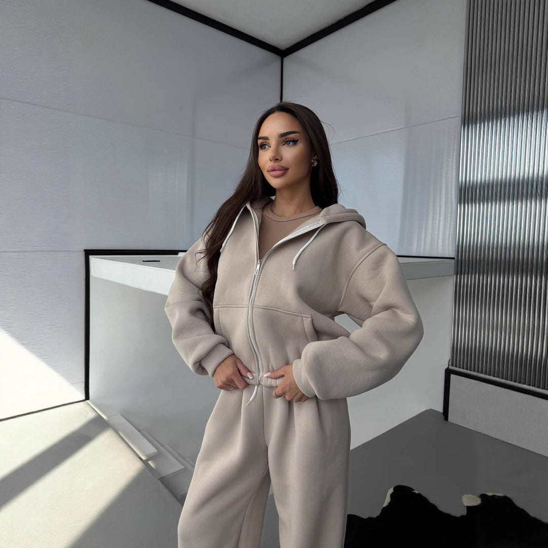 Kvinnors avslappnade hoodie och jogger set med elastisk midja och praktiska fickor Mirla-Eva Jonsson