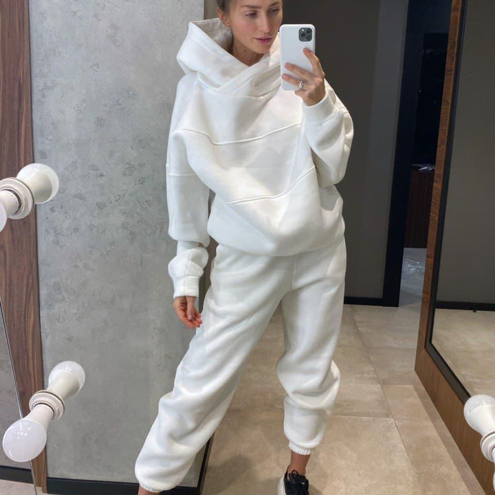 Kvinnors avslappnade hoodie och joggerbyxor med lös passform Mirla-Eva Jonsson