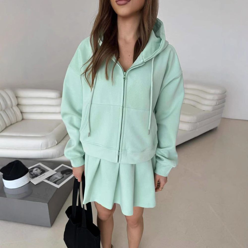 Kvinnors avslappnade hoodie- och kjolset med dold dragkedja och elastiskt midjeband-Eva Jonsson
