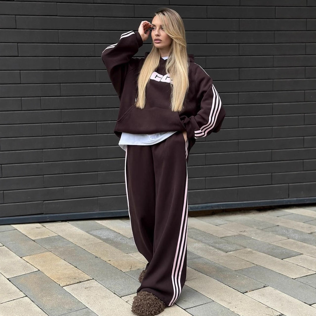 Kvinnors avslappnade hoodie och lösa jogger set Mirla-Eva Jonsson