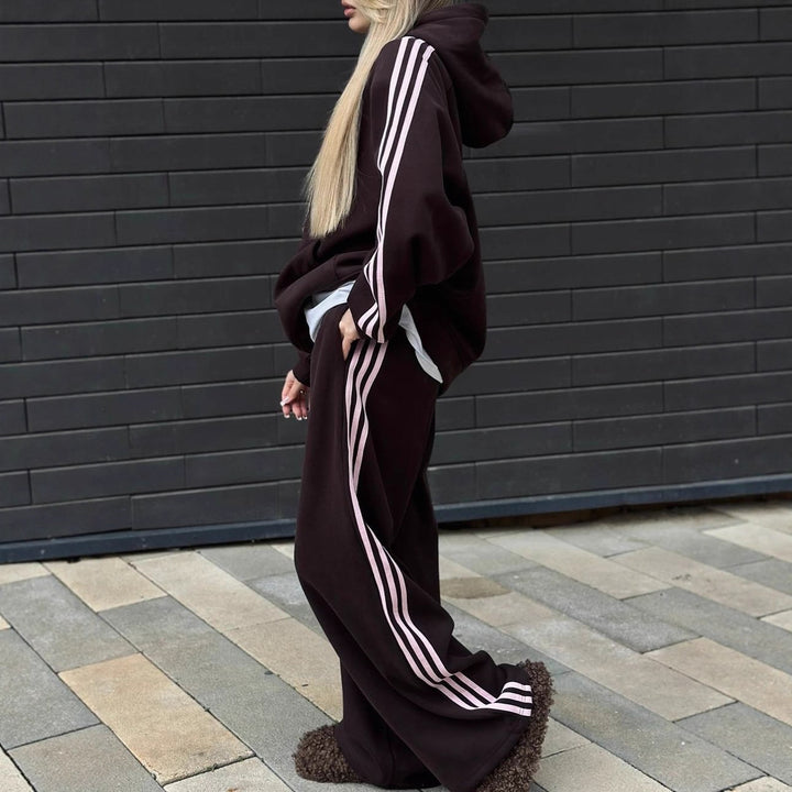 Kvinnors avslappnade hoodie och lösa jogger set Mirla-Eva Jonsson