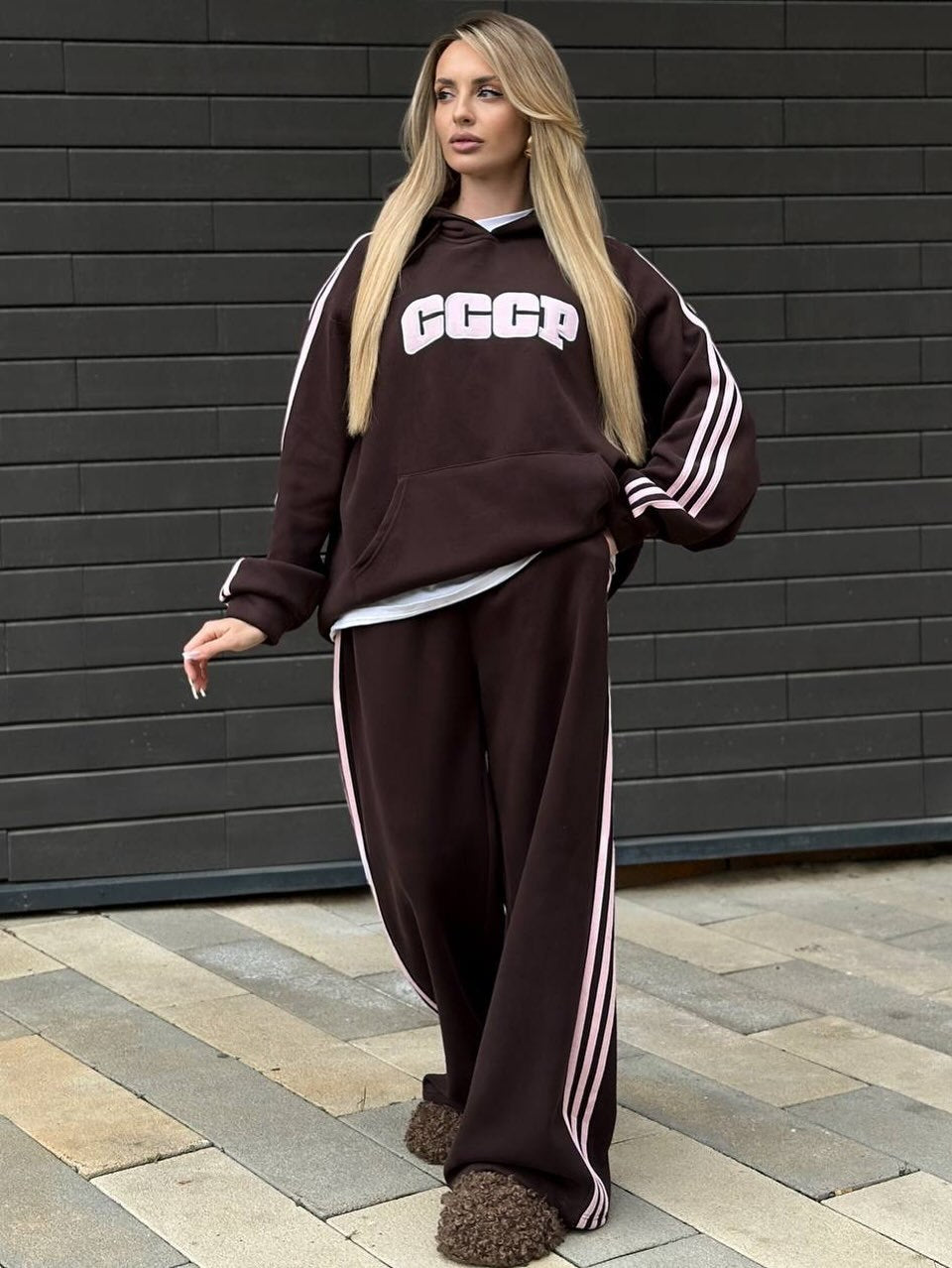 Kvinnors avslappnade hoodie och lösa jogger set Mirla-Eva Jonsson