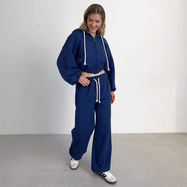 Kvinnors avslappnade hoodie och vida byxor Mirla-Eva Jonsson