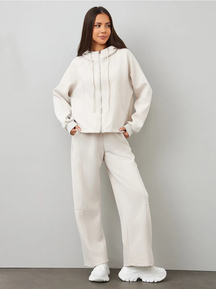 Kvinnors avslappnade hoodie tracksuit med en bred passform och elastiskt midjeband Mirla-Eva Jonsson