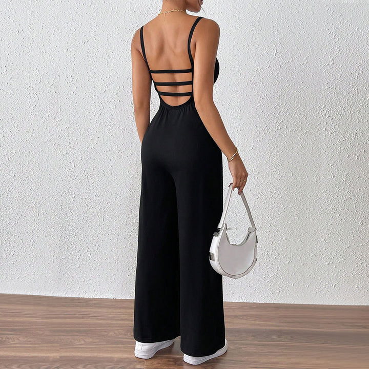 Kvinnors avslappnade jumpsuit med smala band och elegant skärning Mirla-Eva Jonsson