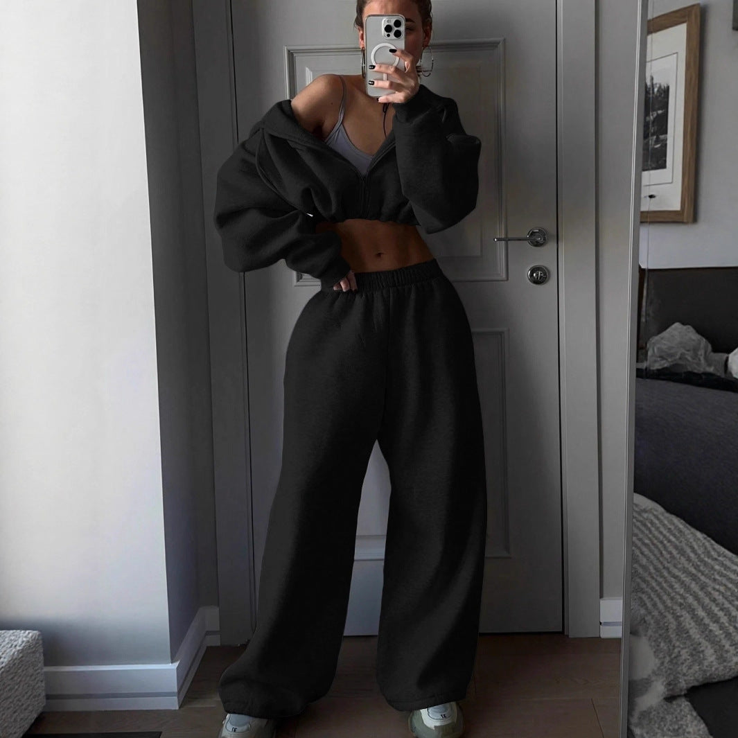 Kvinnors avslappnade kortärmad sweatshirt och breda högmidjade joggingsbyxor set Mirla-Eva Jonsson