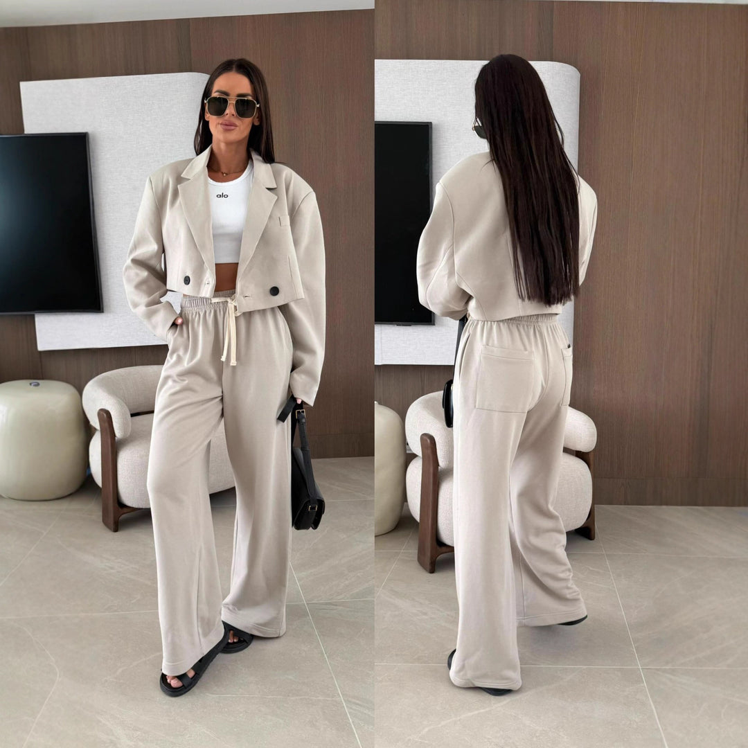 Kvinnors avslappnade kostym i oversized stil med elastiskt midjeband Mirla-Eva Jonsson
