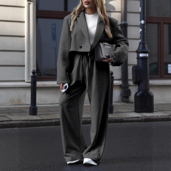 Kvinnors avslappnade kostym i oversized stil med elastiskt midjeband Mirla-Eva Jonsson