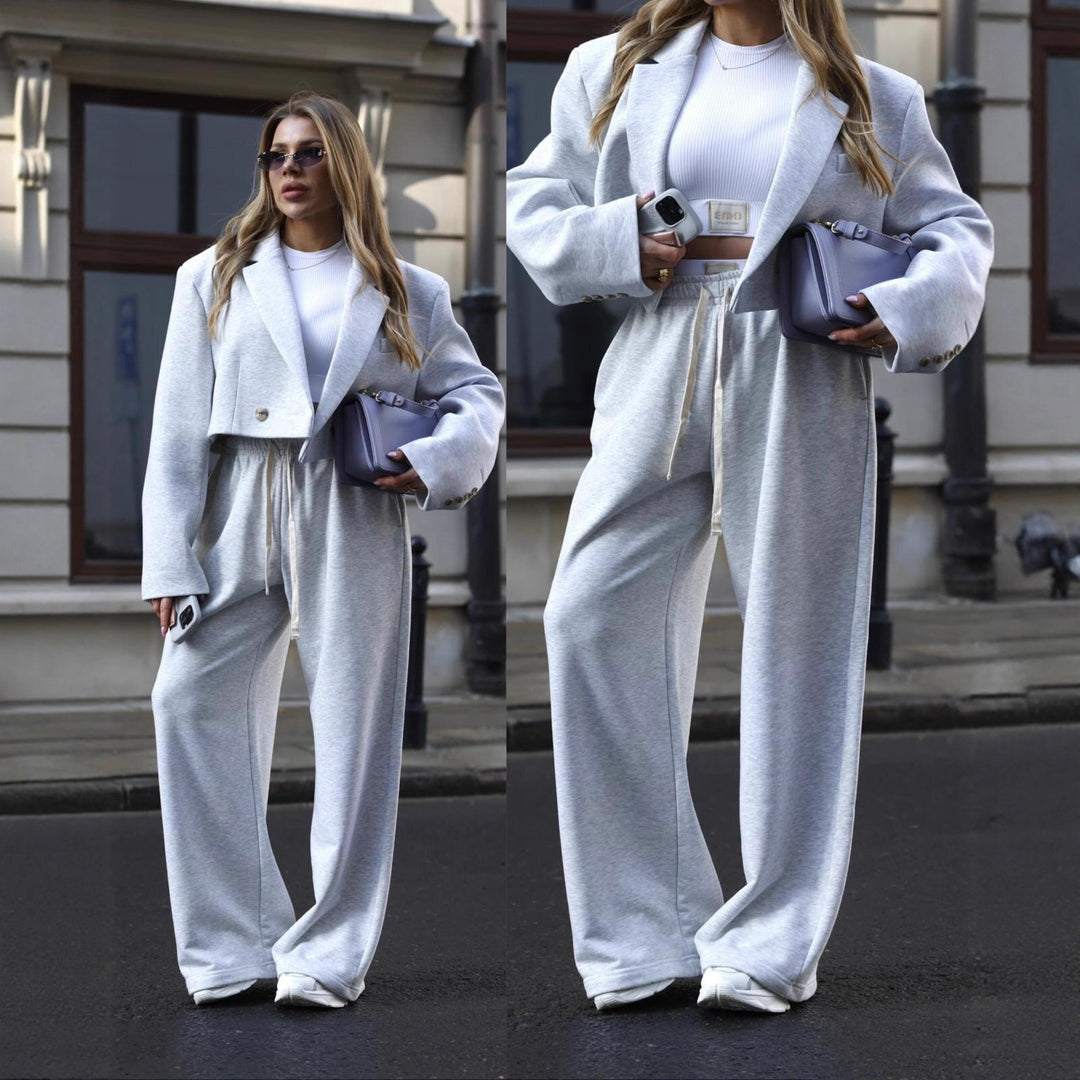 Kvinnors avslappnade kostym i oversized stil med elastiskt midjeband Mirla-Eva Jonsson