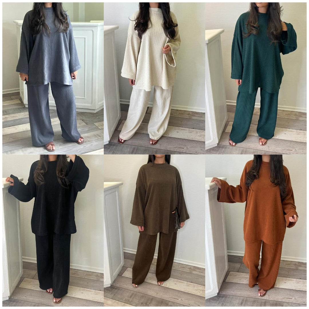 Kvinnors avslappnade lounge-set i mjukt ribbat material med en lös passform Mirla-Eva Jonsson