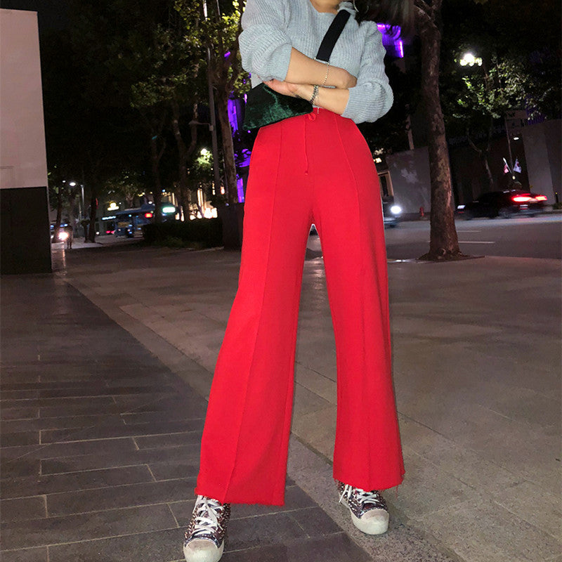 Kvinnors avslappnade loungewear-set med kortad zip hoodie och vida byxor Mirla-Eva Jonsson