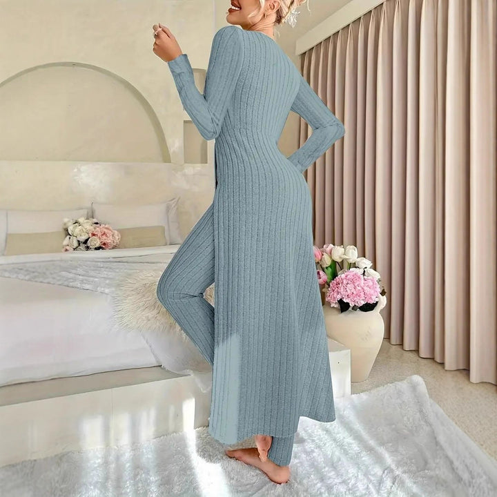 Kvinnors avslappnade och eleganta jumpsuit med sidoklitser Eva Jonsson-Eva Jonsson