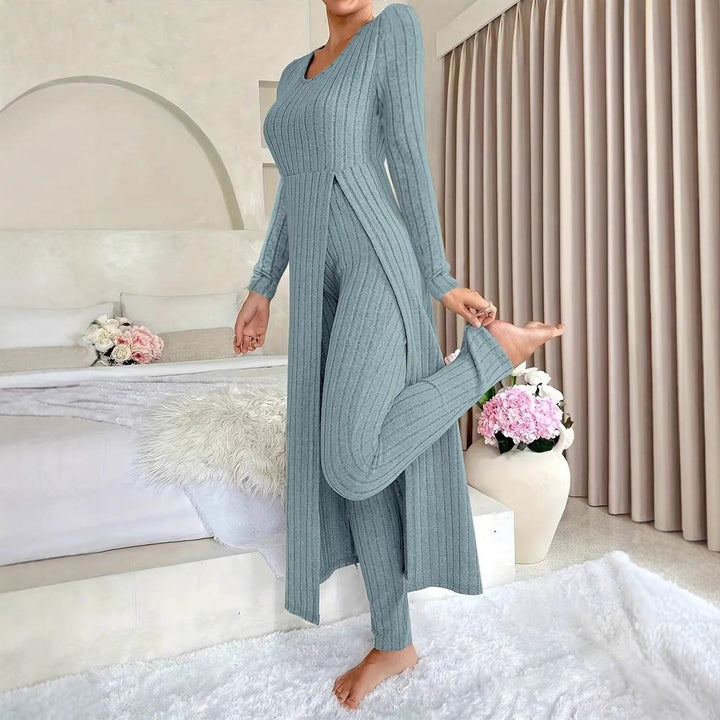 Kvinnors avslappnade och eleganta jumpsuit med sidoklitser Eva Jonsson-Eva Jonsson