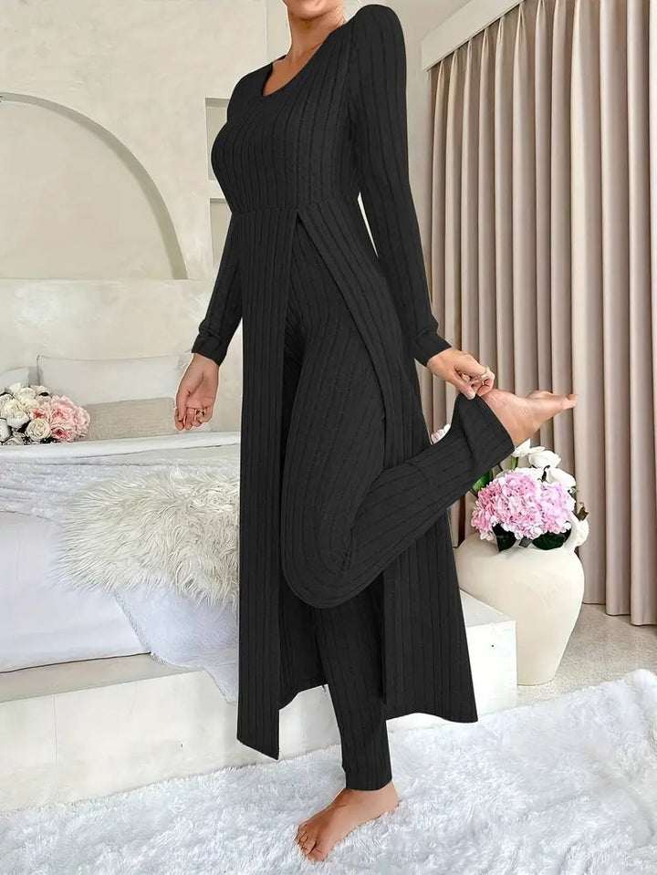Kvinnors avslappnade och eleganta jumpsuit med sidoklitser Mirla-Eva Jonsson