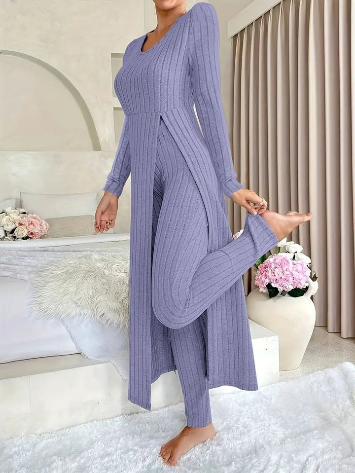 Kvinnors avslappnade och eleganta jumpsuit med sidoklitser Mirla-Eva Jonsson