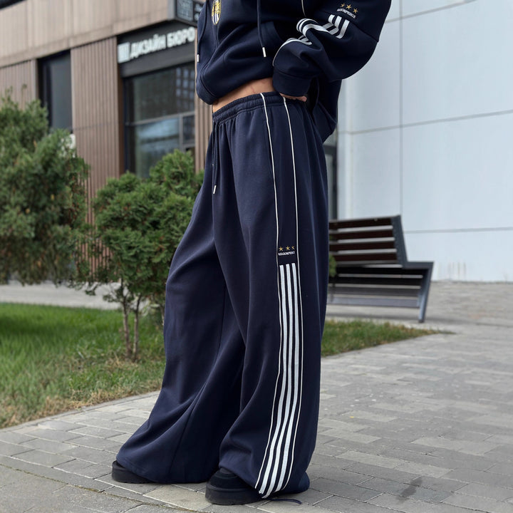 Kvinnors avslappnade och fashionabla huva sweatSuit Mirla-Eva Jonsson